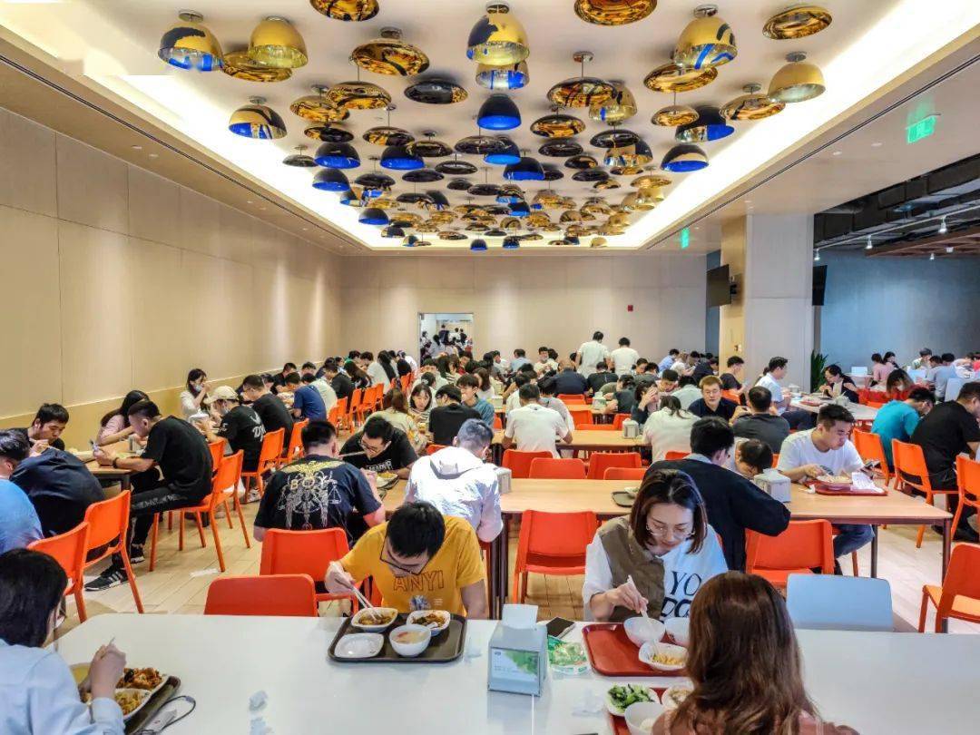 在小米上班的快乐,你根本想象不到._食堂
