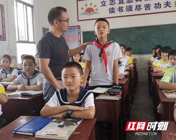 绥宁|“书香教师”张增杰：博爱传播知识 敬业奉献岗位