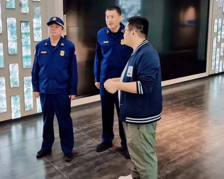 你好"火焰蓝"丨鹤岗支队支队长刘培江带队开展"双节"