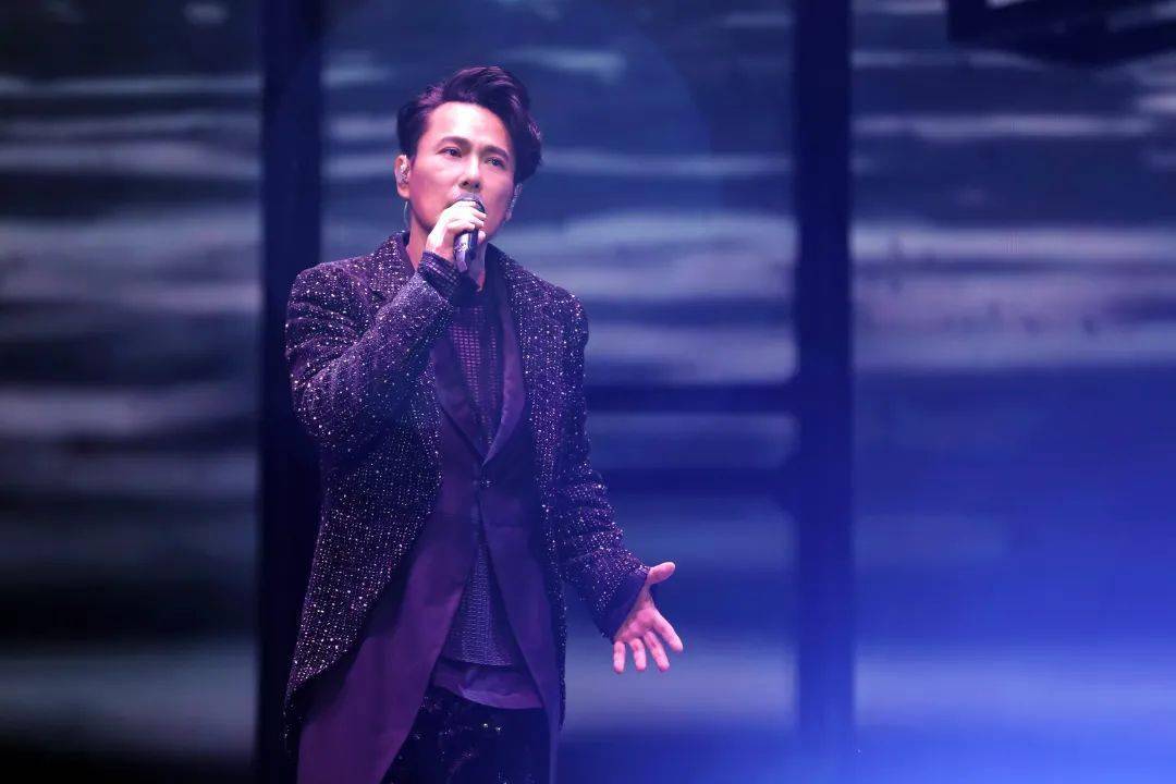 就爱一个字原唱 e5116ba3d37c4efab7c8efbeb12b1d08.jpeg