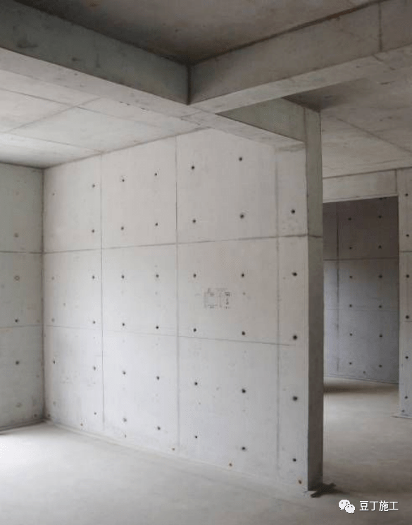 剪力墙混凝土结构内实外光,表面平整