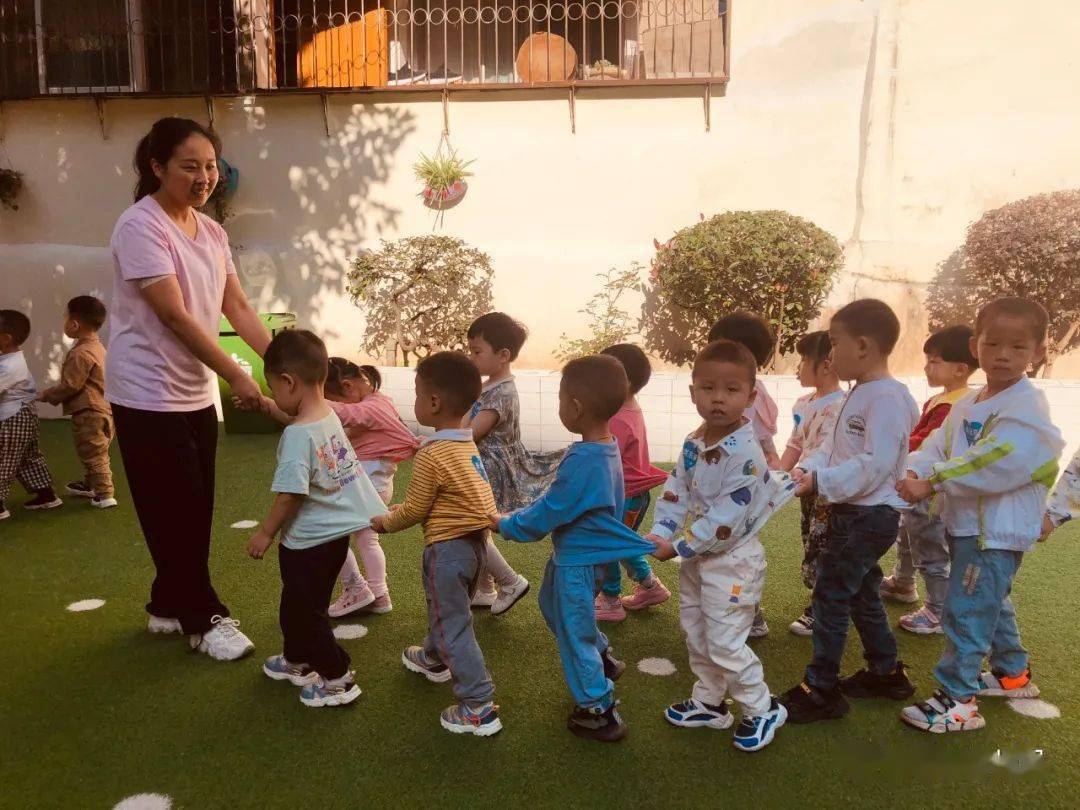 活动|镇安县幼儿园开展小班幼儿开学活动