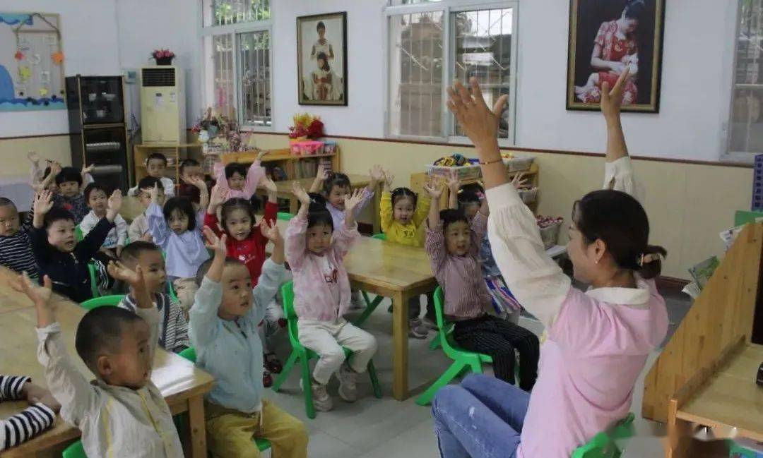 活动|镇安县幼儿园开展小班幼儿开学活动