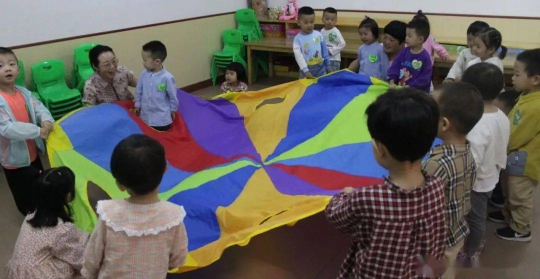 活动|镇安县幼儿园开展小班幼儿开学活动