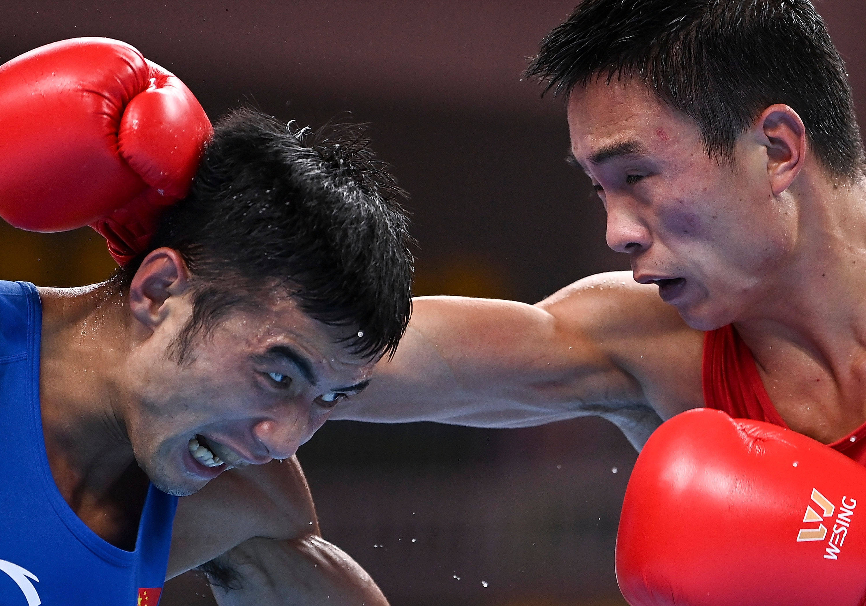 拳击男子63公斤级山俊夺冠