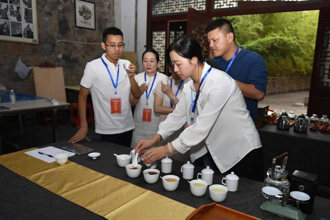 摄影/田洪铜仁幼专