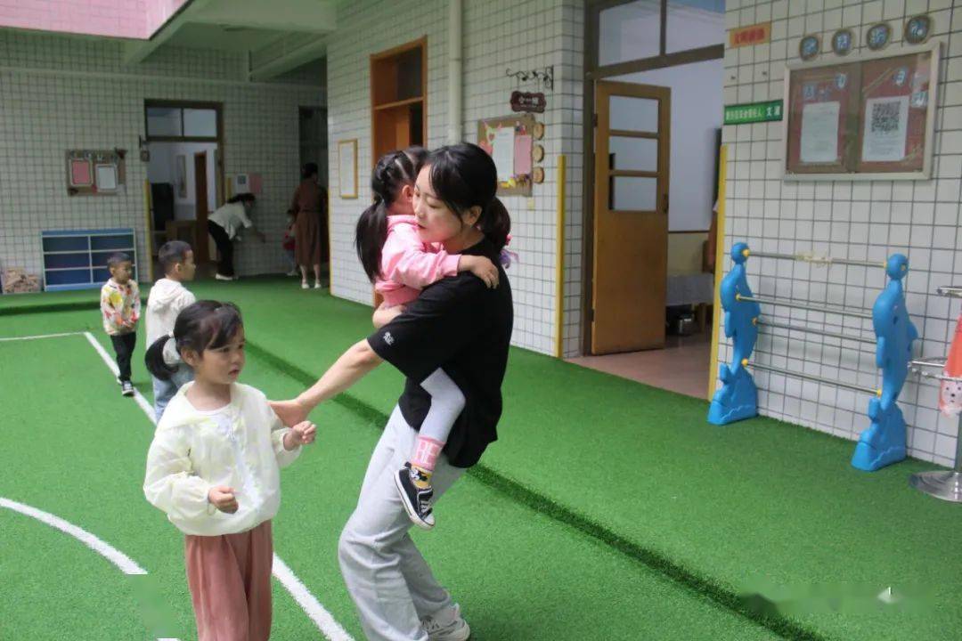 活动|镇安县幼儿园开展小班幼儿开学活动