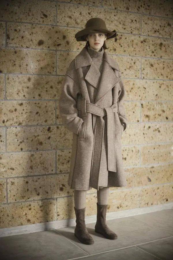 关键|22秋冬大衣设计关键趋势 ！（细节/图案/面料/廓形趋势合集）