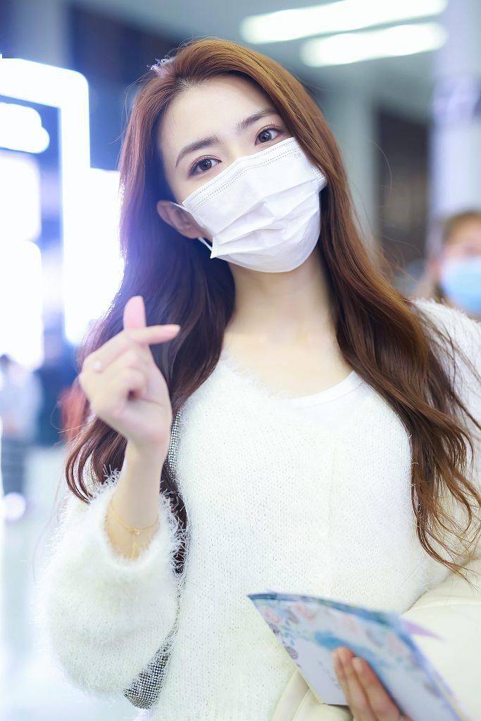 时间|get刘雯娜比同款马海毛单品 轻盈软糯温暖迷人