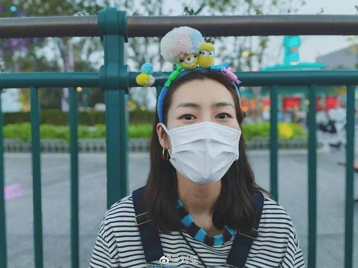 毛衣|下周穿什么 | 跟女明星学做环球影城最靓的仔!