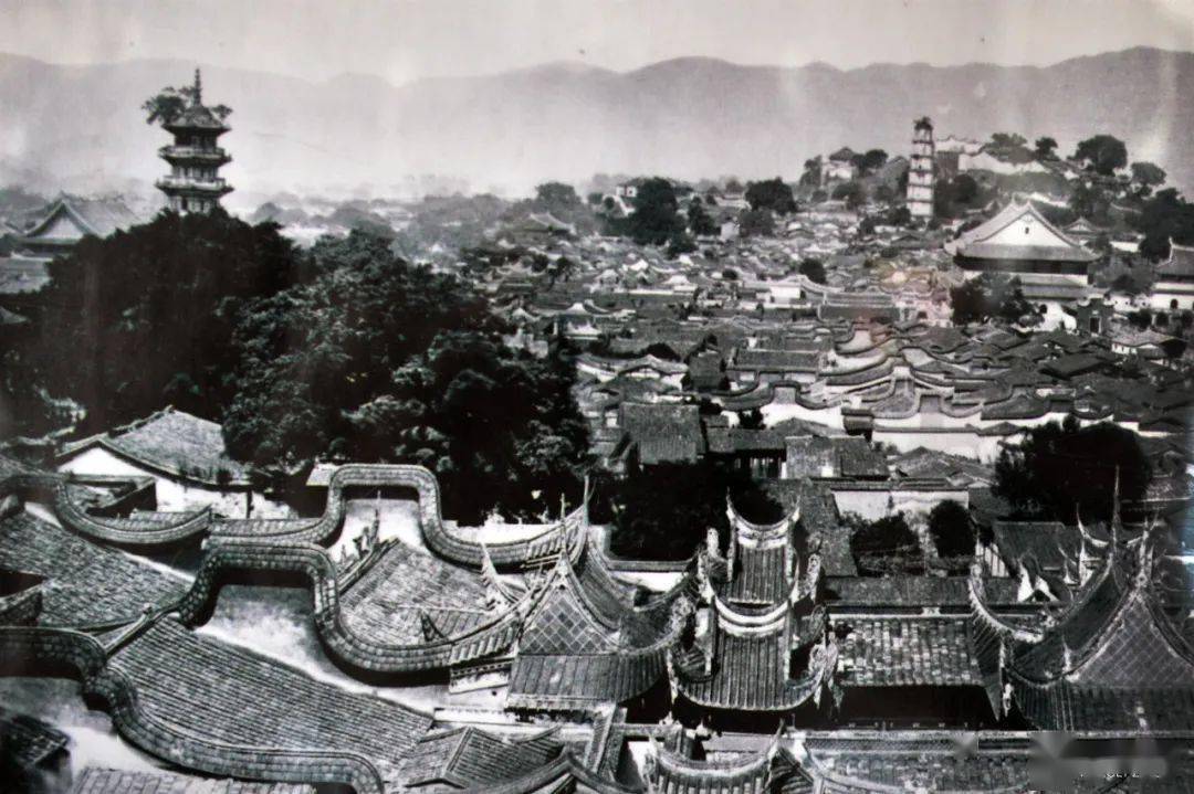 见证了沧海桑田的千年历史变迁南门兜作为福州城的南大门(图中的保护