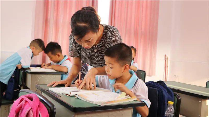 学生作业辅导 1500f181975f49ceb70aefae582191be.jpeg