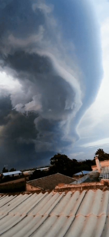 昨天,渭南多地突遭冰雹袭击!明起持续性阴雨上线,预计将维持至月底.