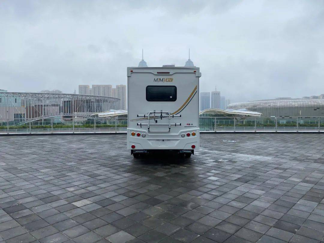 1015成都房车展美景美家卡居1号超大空间平头轻卡轻量化设计别墅级