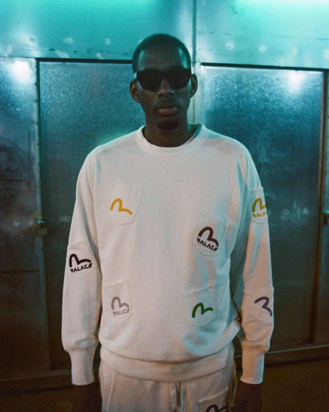 品牌 5730 万美元，Kanye 购入安藤忠雄天价豪宅