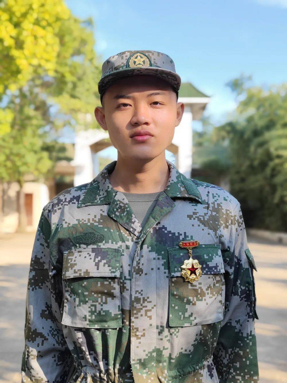 从华师绿到橄榄绿