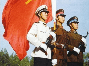 百年瞬间 | 我军正式使用"中国人民解放军"称谓