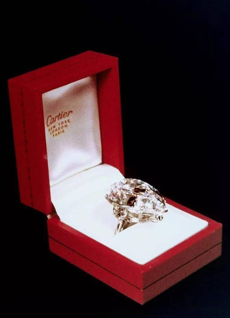 鉴赏珠宝界的传奇taylorburtondiamond泰勒伯顿钻石