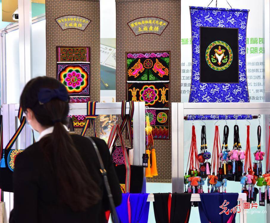 上海【光明图刊】“国风+创意”助力国潮时代