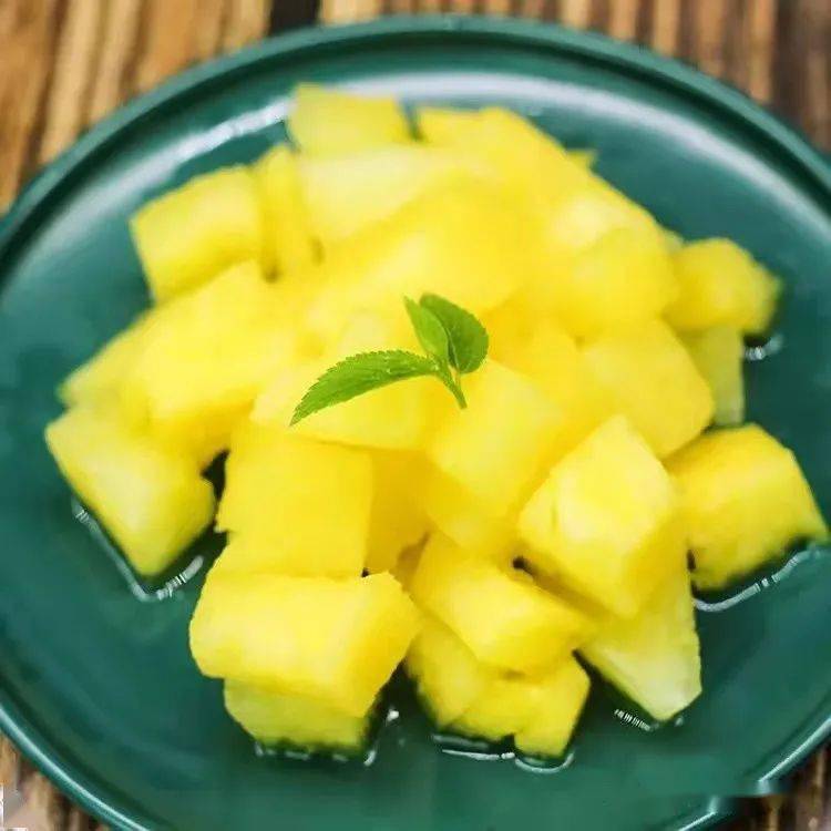 黄瓤冰淇淋味,小身材,高颜值!说的就是临夏市折桥镇的"特小凤"西瓜