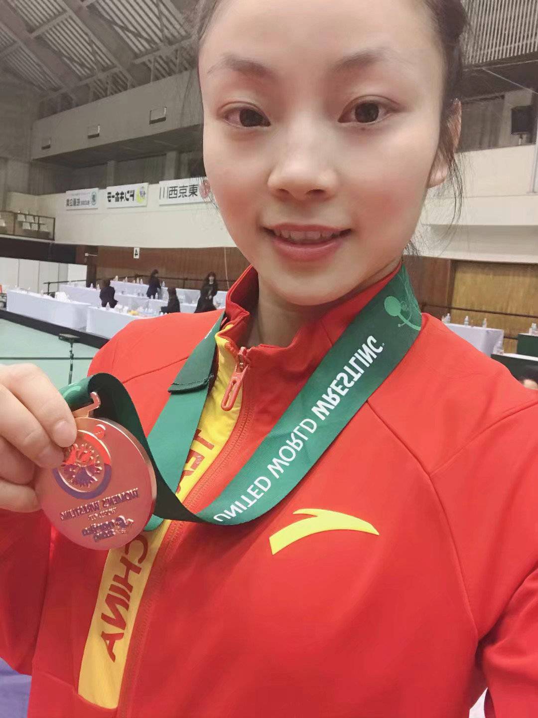 凉山女将谢梦雨全运会摔跤摘铜