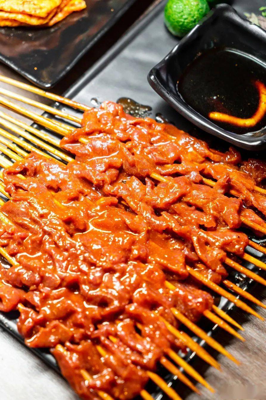 南宁最地道的柳州生牛小光头烧烤骨折折扣开抢还有霸王餐