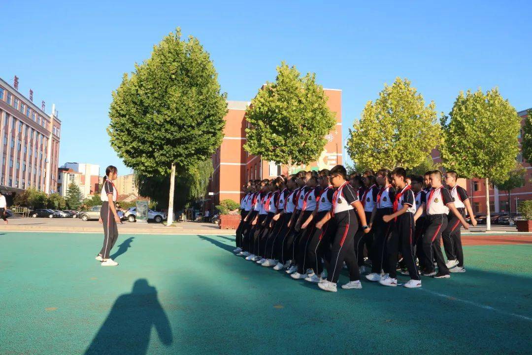 金秋送爽 朝气蓬勃——三里河中学2021-2022学年第一学期队列比赛纪实