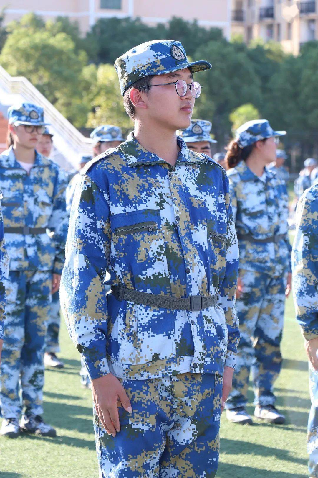 最美军训无迷彩不青春快来寻找你的身影吧