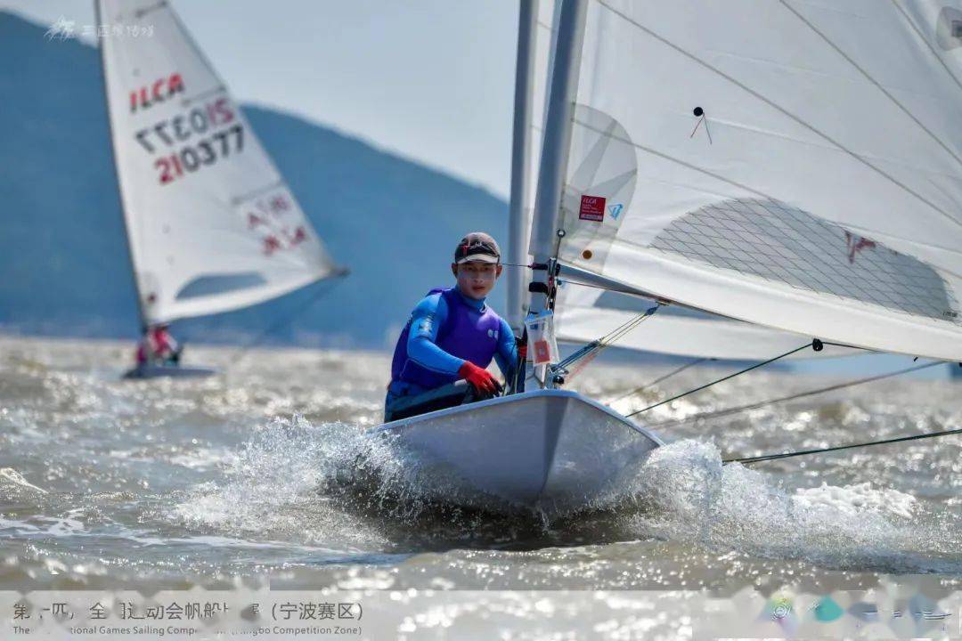 祝贺我市运动员邱钰龙勇夺全运会帆船男子激光级银牌