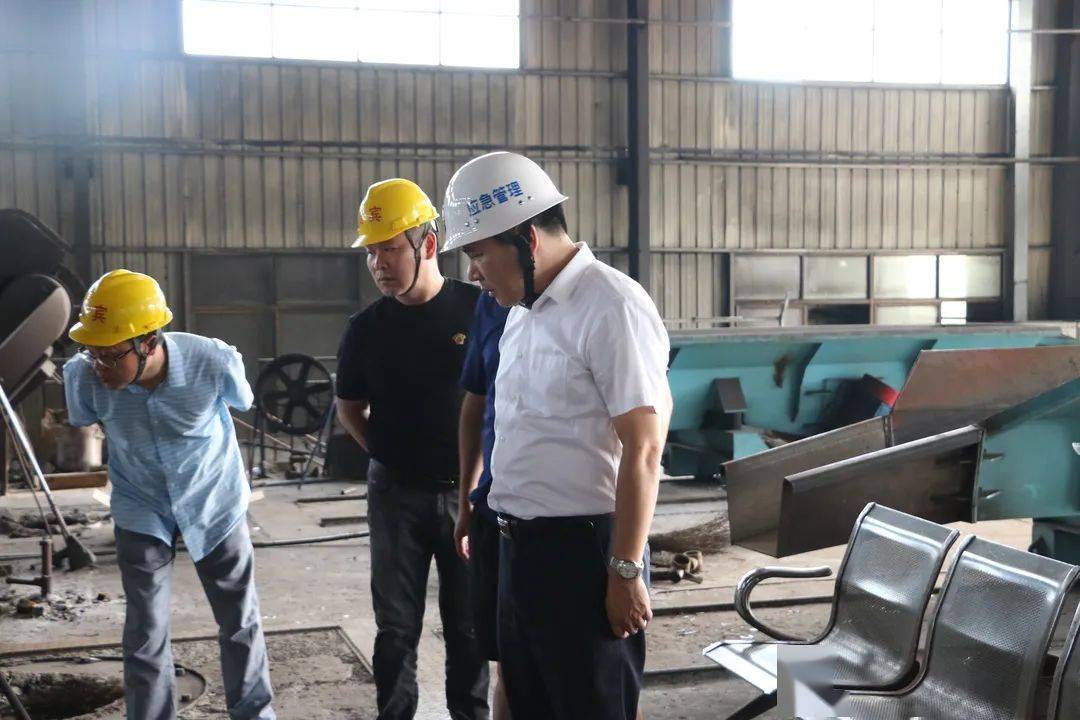 绷紧安全弦如皋市副市长顾留忠带队到东陈开展节前安全生产检查