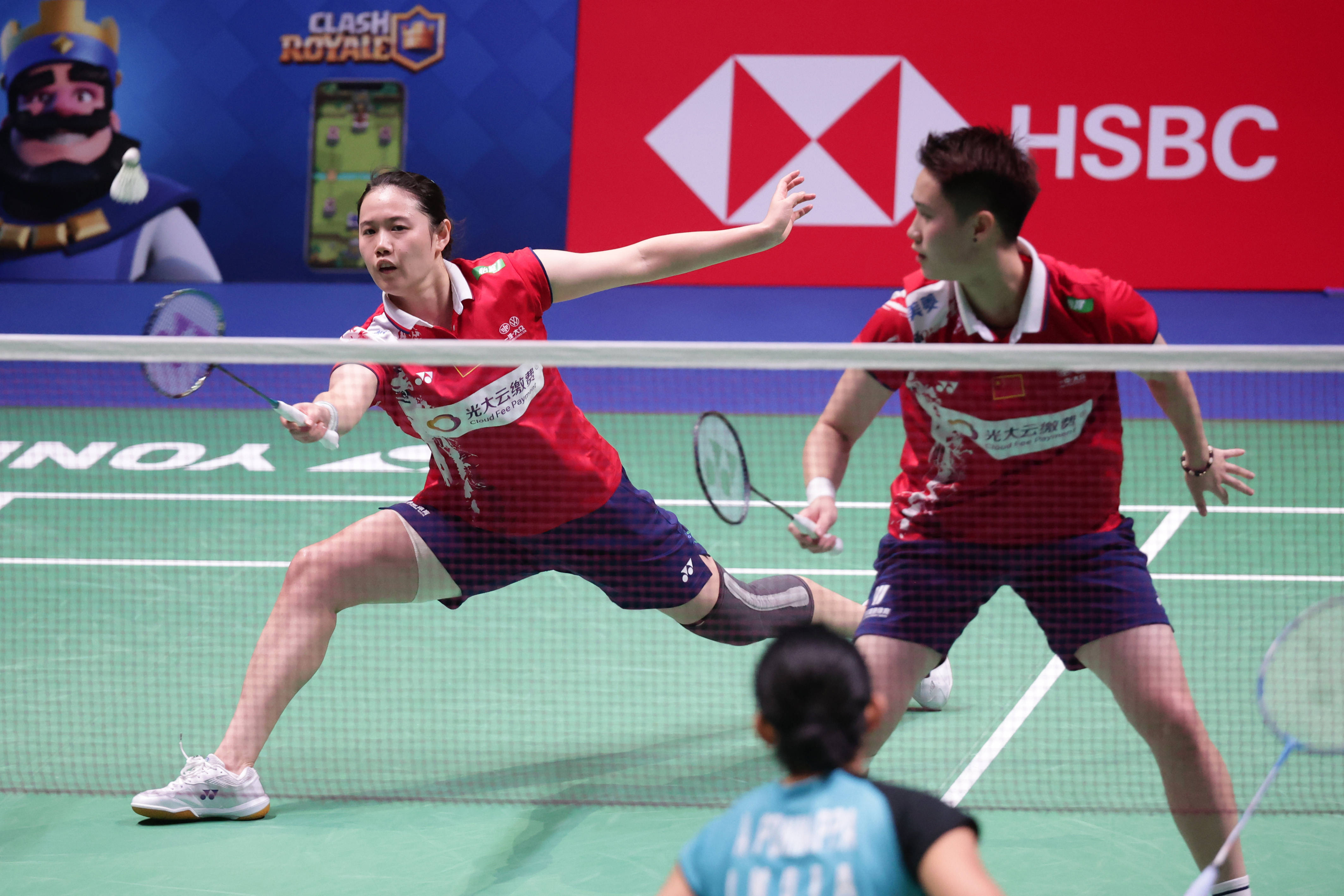 新华社发(马蒂·马蒂凯宁摄)当日,在芬兰万塔举行的2021苏迪曼杯羽毛