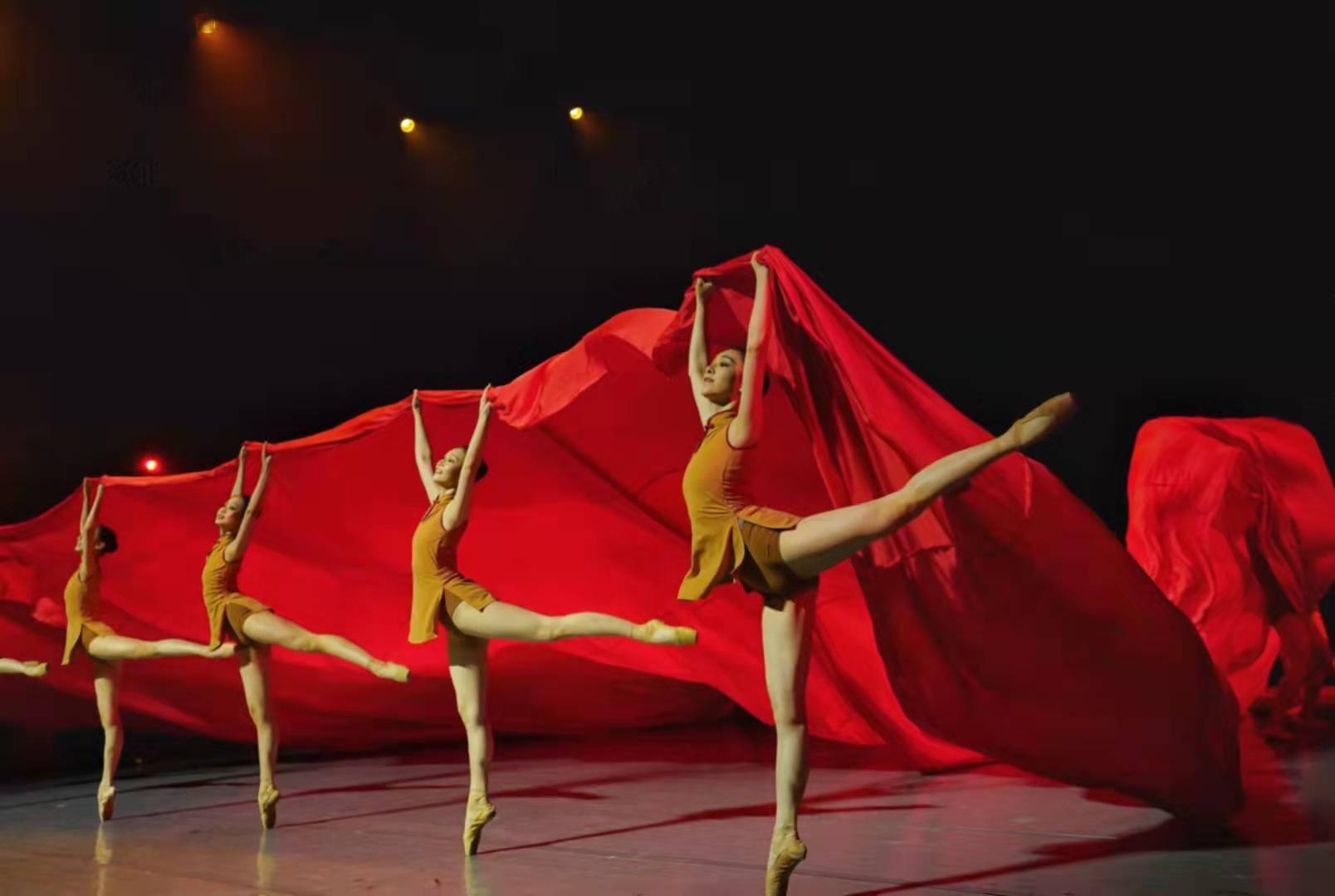 12部红色题材作品舞动党史画卷