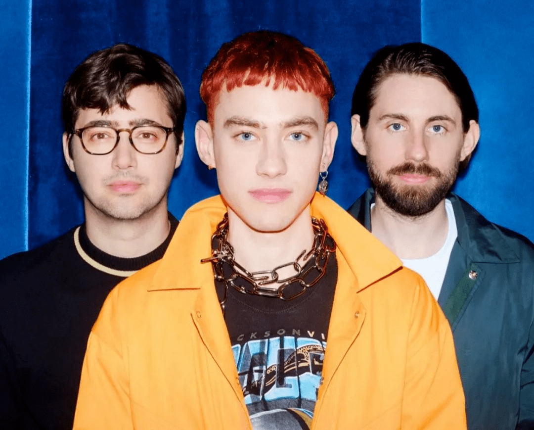 & years这个乐队,这其实是成立于伦敦的英国电子音乐五人组,而成立后