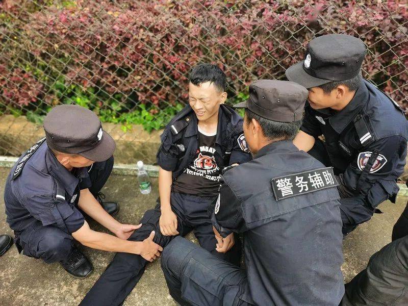 北京特警总队辅警图片