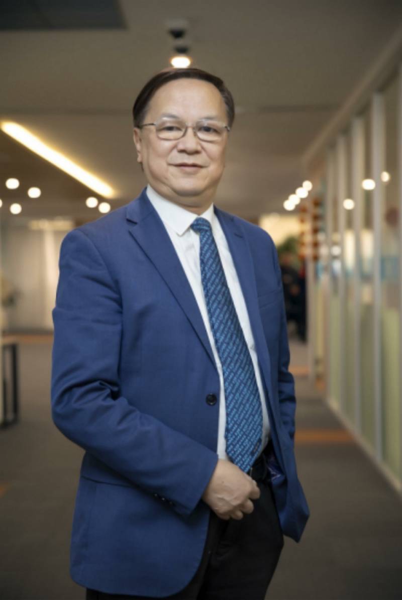 影响|专家共识正式发布，角膜屈光手术术前、术中、术后应关注干眼