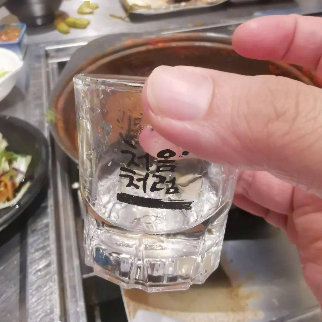 系列 流行是个圈！韩国秋季热门单品：为何有点眼熟？