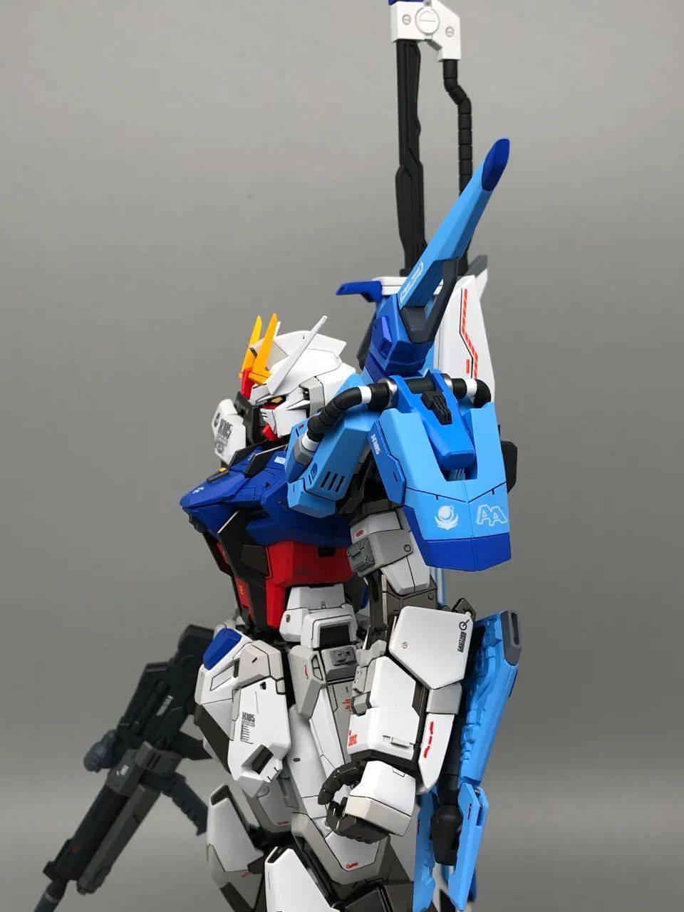 增加细节mg完美强袭干净涂装