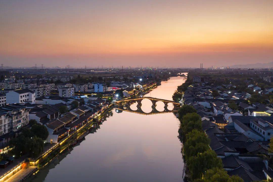 边逛街边赏景这个十一临平这么玩