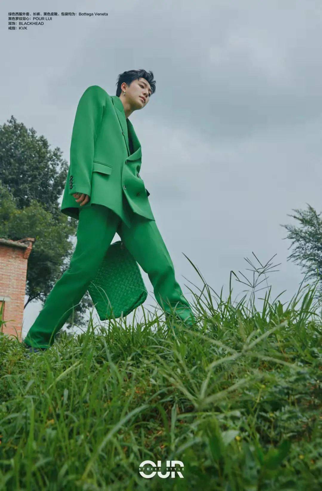 王佳文 落叶缤纷,和赵雅芝 张欣尧 徐梦洁 王紫璇 共同探寻深秋色彩