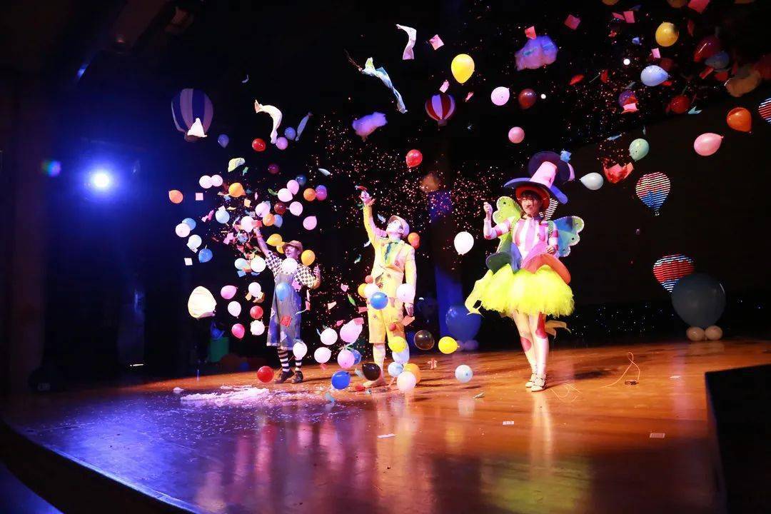 早鸟倒计时|大型原创亲子互动舞台剧《疯狂小丑总动员》来啦!滑稽小丑