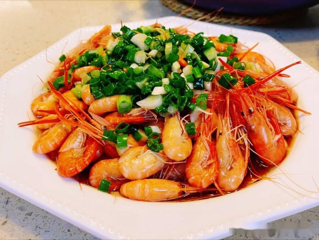 美味超赞的家常菜推荐高压锅烧鸡腿葱油小河虾红烧土豆块