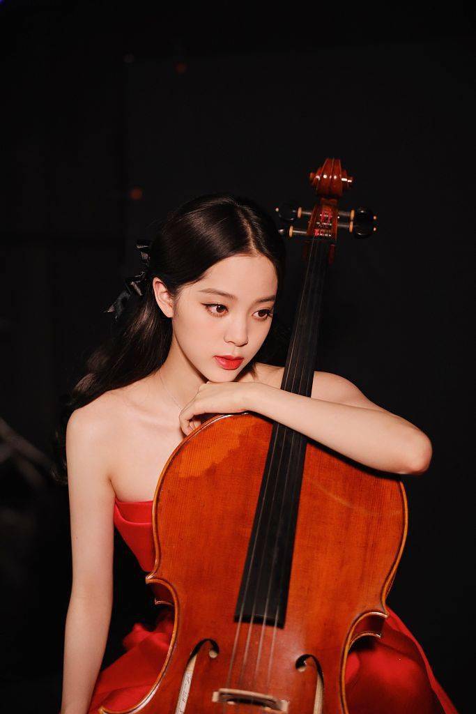 欧阳娜娜惊艳身材 aaa595e1b8b448a1b8bc31ed2a35ebeb.jpeg