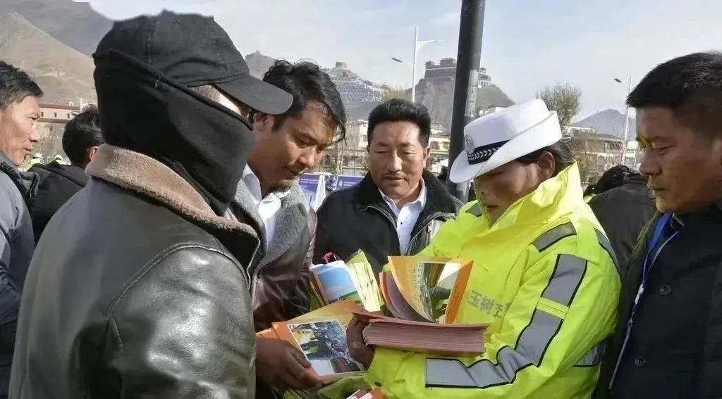 【身边的榜样】尕桑拉毛:比爷们还爷们