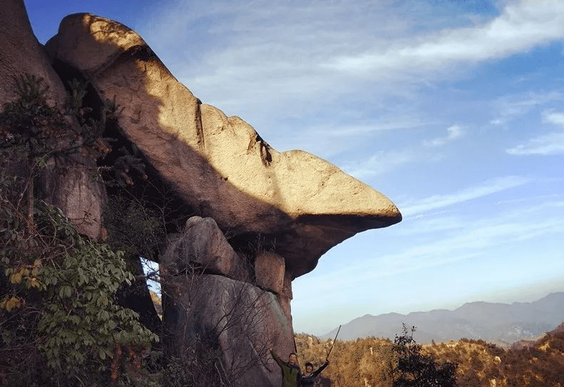 石牛山奇形怪状,层恋叠嶂的石头,大小形状不一,美丽的石牛山风景,等你