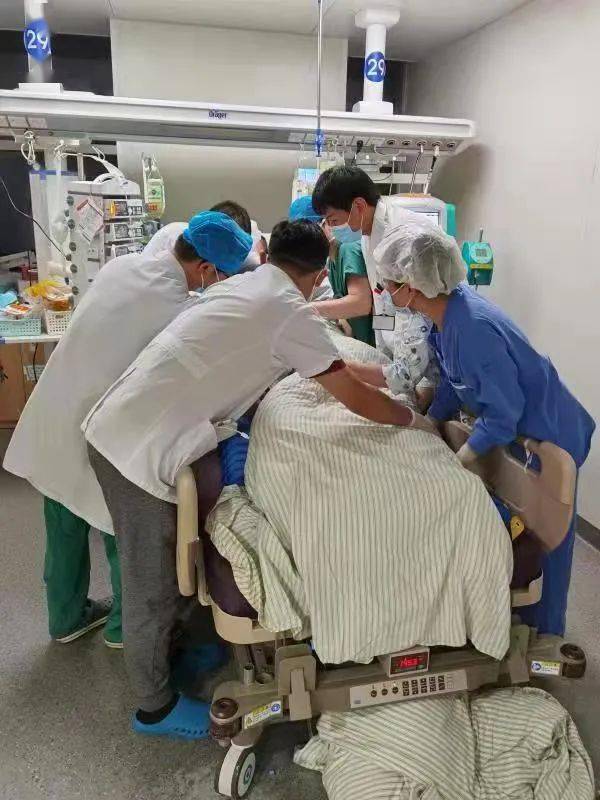 国庆|国庆假期前四天就有六台手术！这个病特别“青睐”节假日