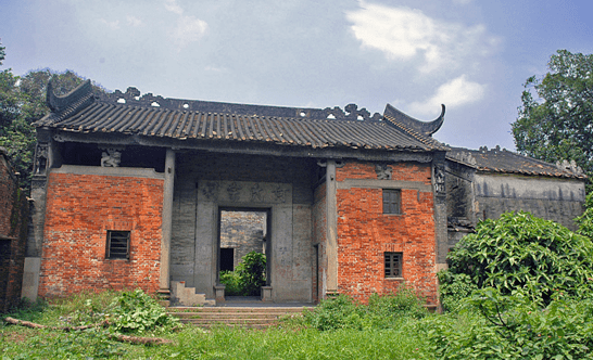 赤坭荷塘村何氏宗祠举行恭迎祖先安座仪式