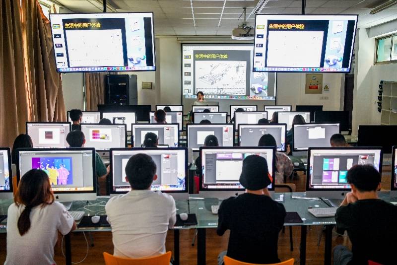 训练营|被电竞劝退的少年：防沉迷新规实施后，电竞教育或走向正规化