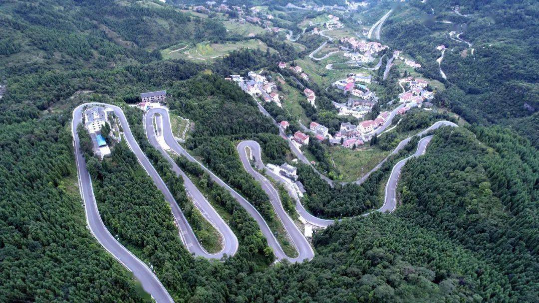 交通带动经济起飞贵州公路建设推动农村经济发展