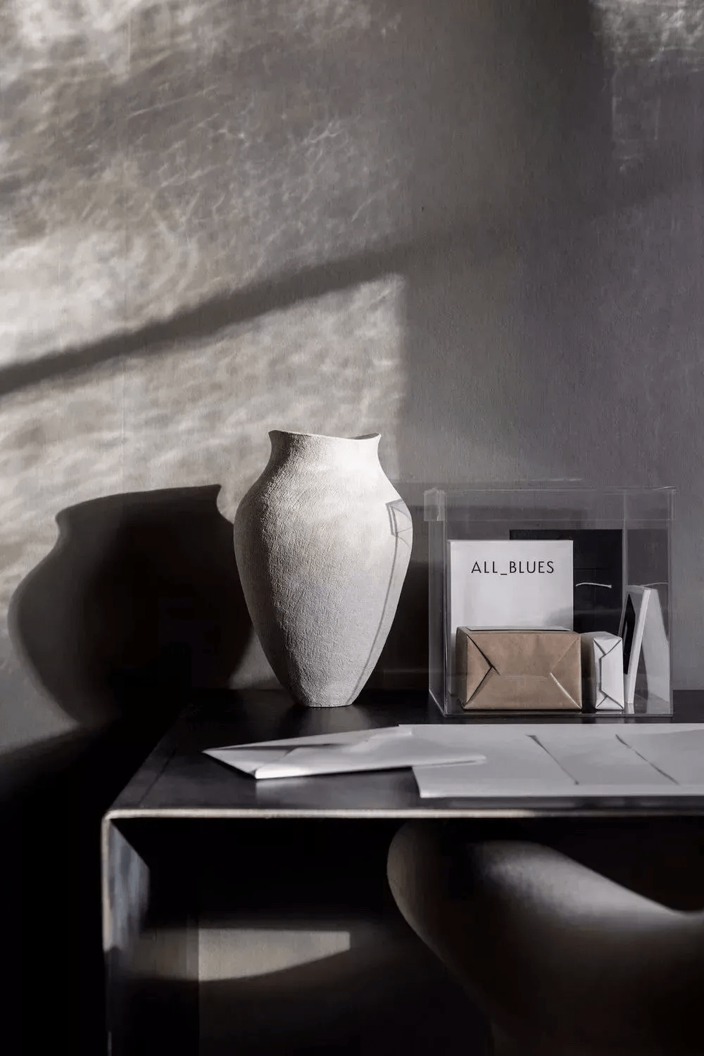 "侘"(ch%ue0)字最早见于屈原《九章》:"惨郁郁而不通兮,蹇侘傺而含戚