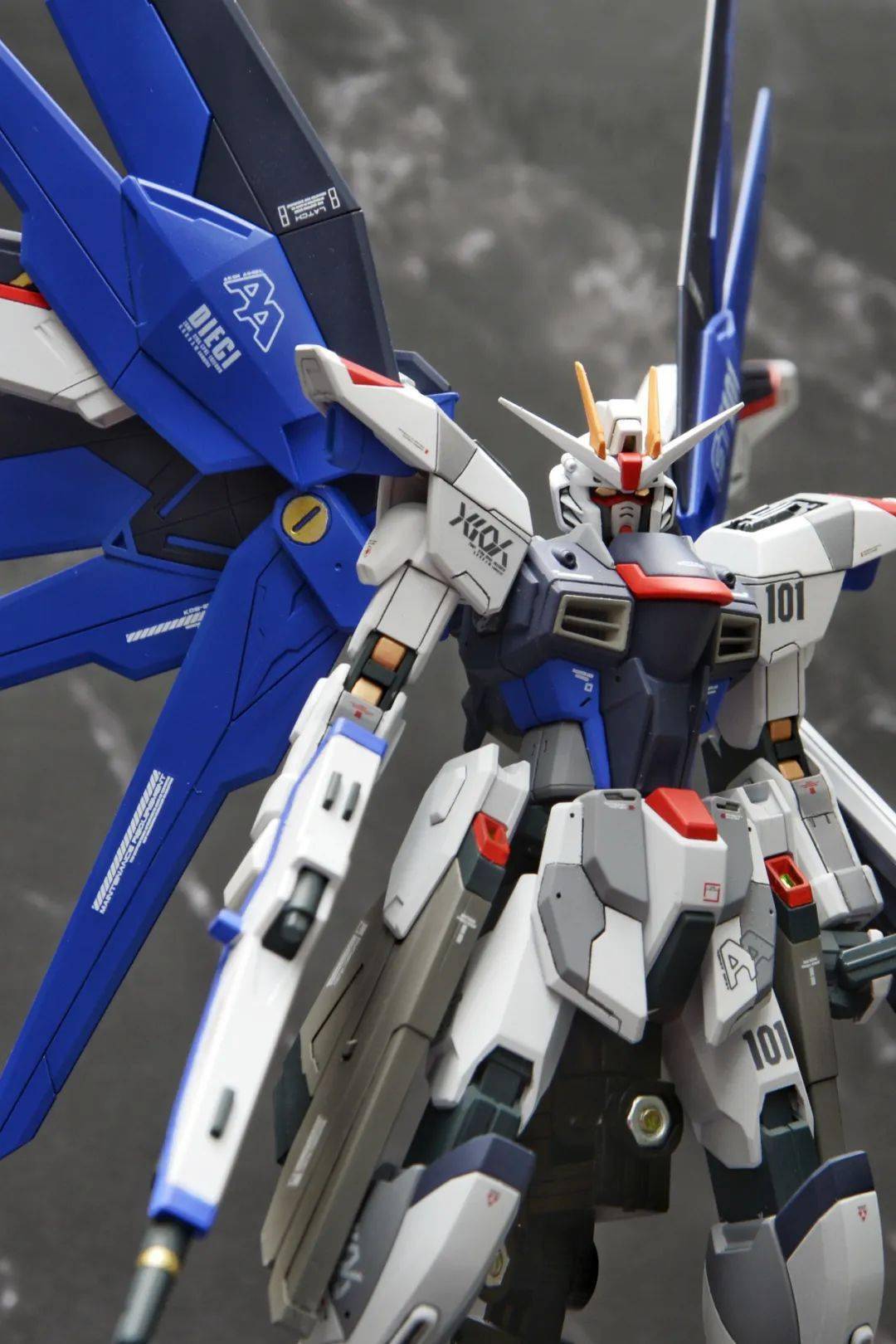 小改涂装hg自由高达自作分享